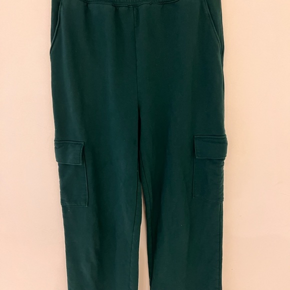 Two pairs of youth Cargo sweats - Picture 5 of 9